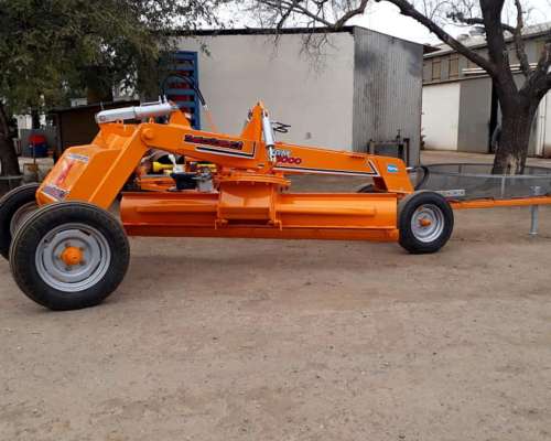 Niveladora de Arrastre Metalbert 4 Ruedas 2500 Kg