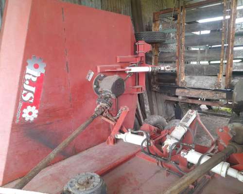 Desmalezadora Marca RJS de 4.50 Mts