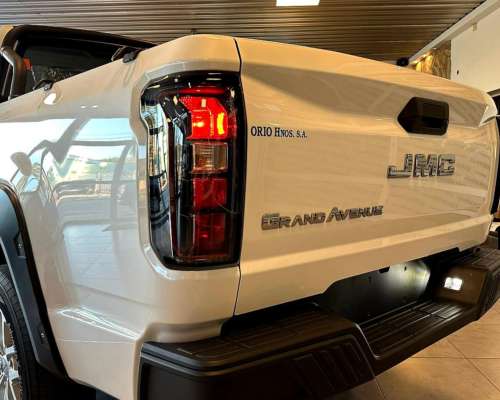 Jmc Grand Avenue 2.3 242hp Nafta A/T 4X2 GL 0km MY2026