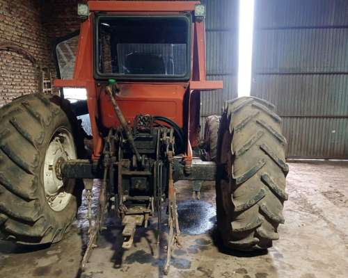 Fiat 120 F , Motor Perkins 6 Cilindros 120 HP , 3 Puntos