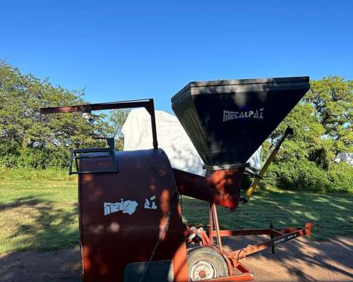 Embolsadora 9 Pies Metalpaz. año 2010.