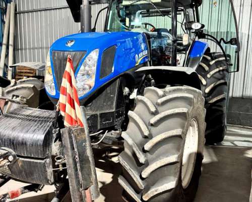 Tractor New Holland T7.240, 197 HP, año 2016, 4.700 Hs Motor