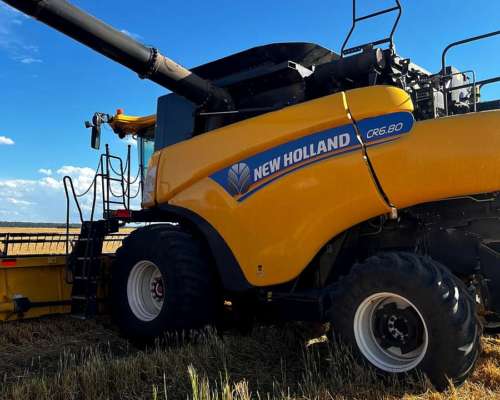 New Holland CR 680 Cabezal 35 Pies