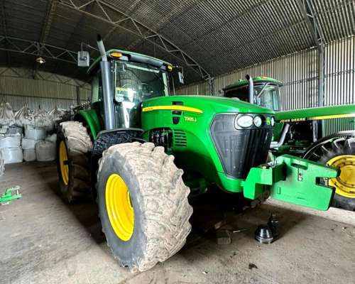 Tractor John Deere 7205j año 2011