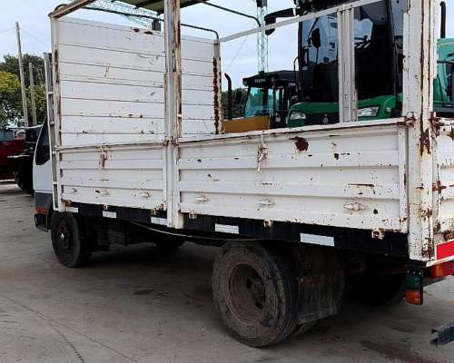 Mitsubishi Canter año 2000