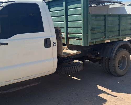Vendo Camion Ford 4.000 MOD.2.008