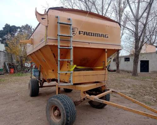 Acoplado Tolva Semilla y Fertilizante Fabimag