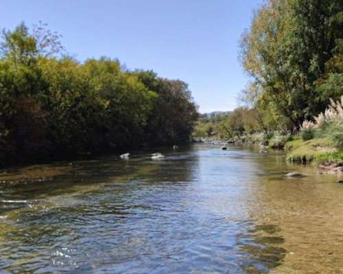 Calamuchita (cba) con Río. Pinares . LUZ . Asfalto