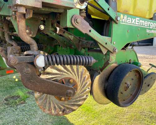 Jhon Deere -1740 - año 2008