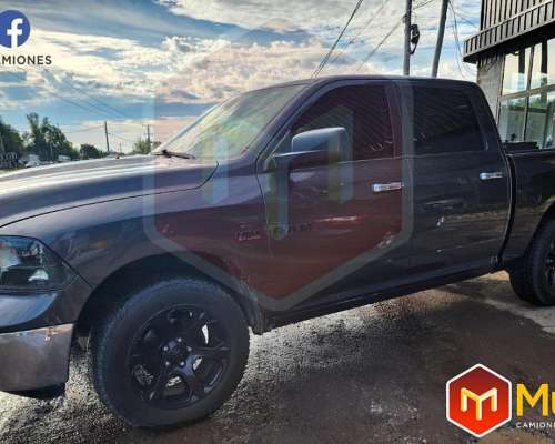 Dodge RAM 1500 Laramie AT V8 Modelo 2014