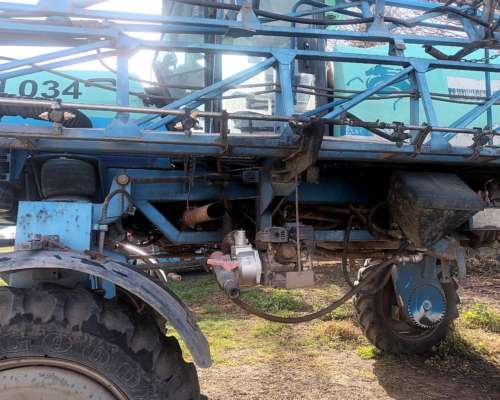 Fumigadora Autopropulsada Montana 2750 Lts.