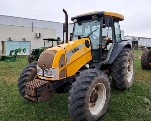 Tractor Valtra BM100 Usada