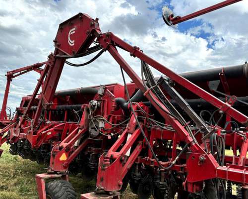 Sembradora Crucianelli Pionera 4126 con Kit Precision Plant.
