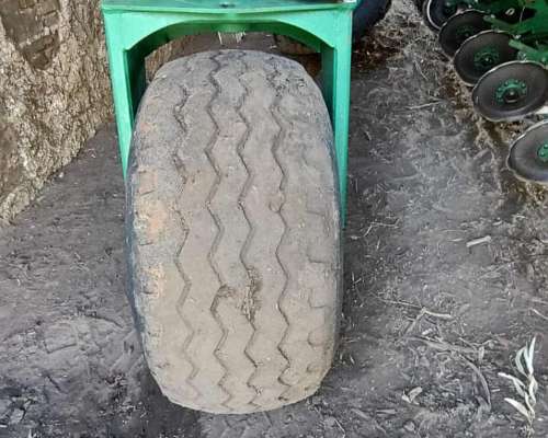 Sembradora Pierobon año 2013 de 30 Líneas a 21