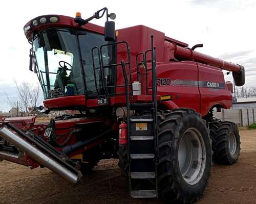 Case IH Axial Flow 7120
