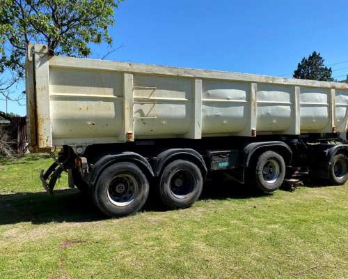 Batea Cormetal 2017 – 30 M3 – 2+1 Ejes – Engomada