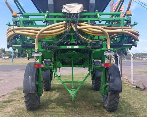 Fertilizadora Metalfor 3200 Equipada con Altina 30m de Labor