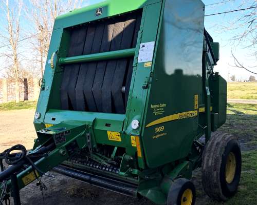 Rotoenfardadora John Deere 569