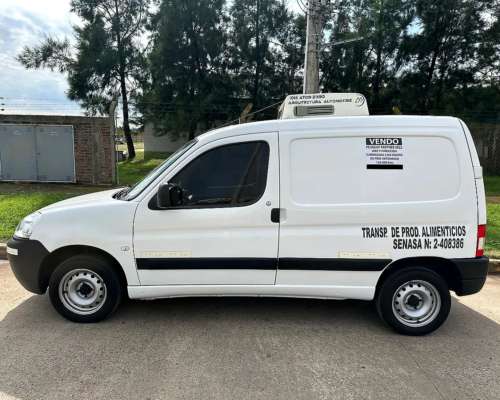 Vendo Peugeot Partner 1.6 HDI Furgon con Equipo de Frio.