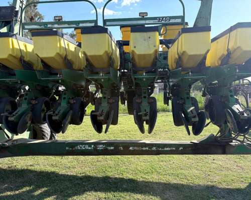 John Deere 1740, 16 a 52, Neumática, C/fert Lateral y Monit