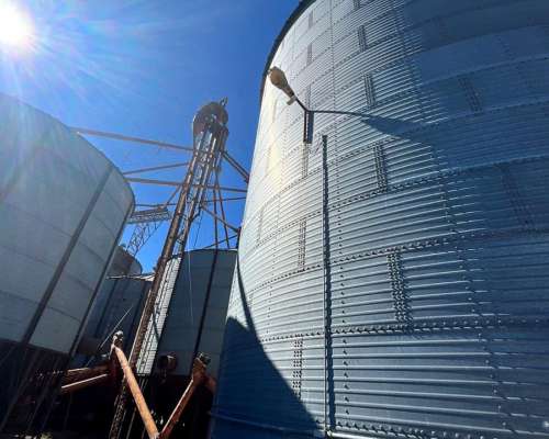 Vendo 4 Silos Aereos de 240 TN