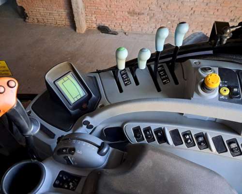 Tractor NH T7.215, 8800 HS, Mod 2015, Duales, Piloto Trimble