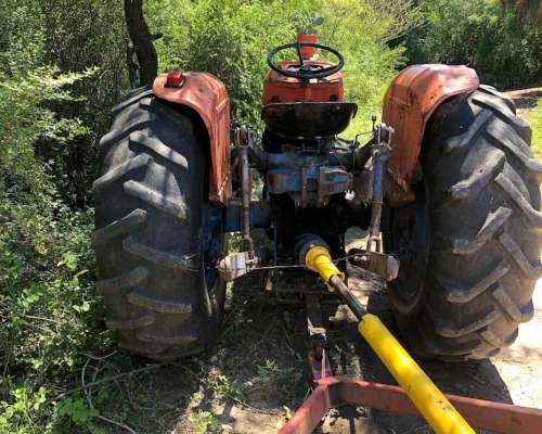 Tractor Fiat 600e con Desmalezadora de Arrastre 1,5mts
