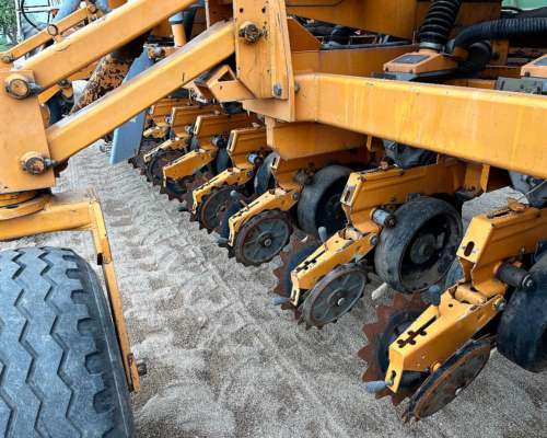 Sembradora Agrometal TX 13 a 52 Neumatica