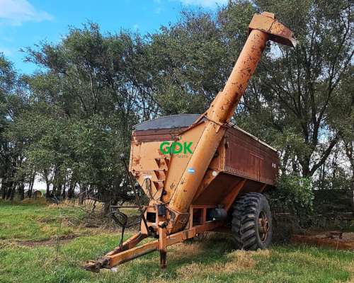 Tolva 14 TN JN-1300 C/balanza Guajardo. BMB