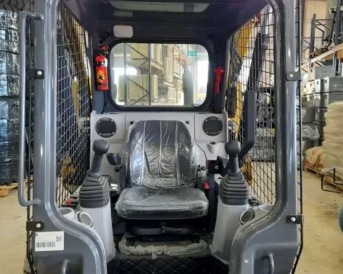 Minicargadora Xc740k Xcmg 750kg