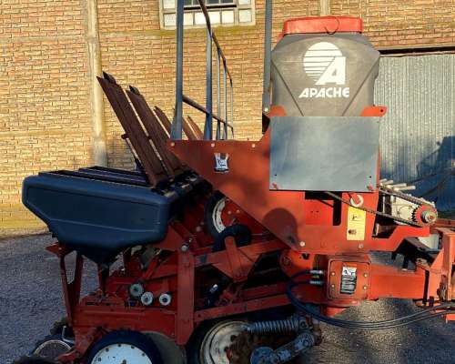 Sembradora Apache 6120 9/52 y 17/26