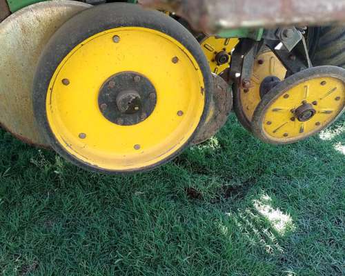 Sembradora Erca de 14 a 52 en muy Buen Estado