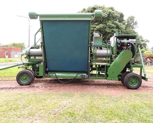 Embolsadora de Forraje 9/10 Pies con Motor 160hp Metabel