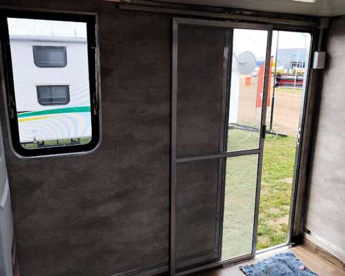 Casilla Moducar Full 6,7 X 2,5 con Panel Solar