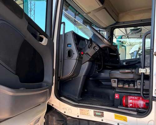 Scania R480 8X4 (chasis)