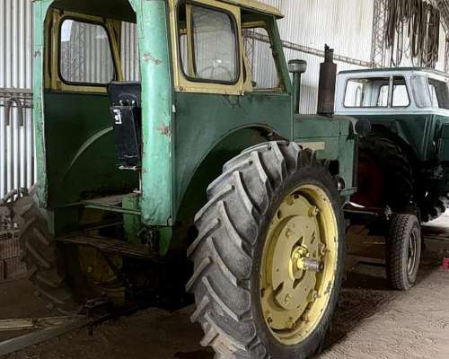 Tractor John Deere 730