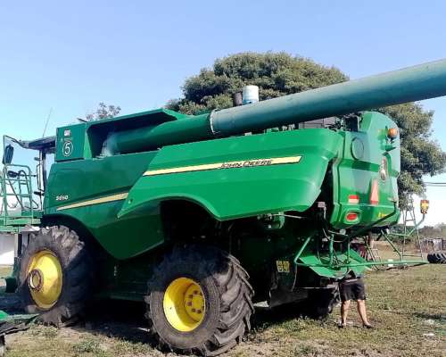 Cosechadora John D. S660