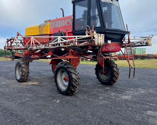 Pulverizador Ciriaci de 2400 Lts año 2008 Motor Perkins