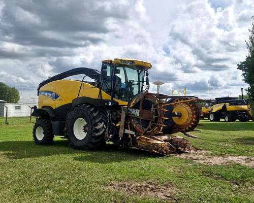 Picadora New Holland FR600 con Cabezal 600bfi – año 2014