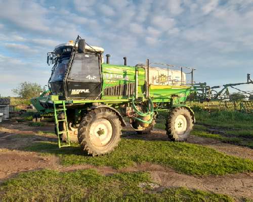 Pulverizadora Autopropulsada Metalfor 2800