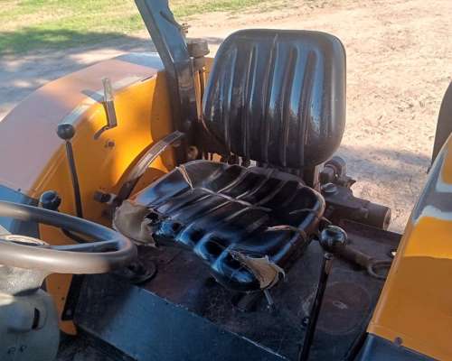 Tractor Valtra a 990 Linea Nueva con Techo