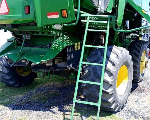John Deere S670, con Draper de 40pies