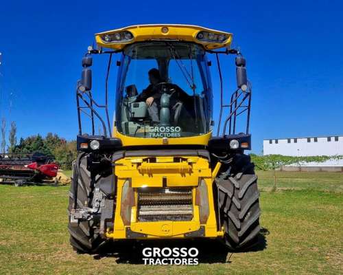 Picadora New Holland FR 600, 600 Bfi, año 2014