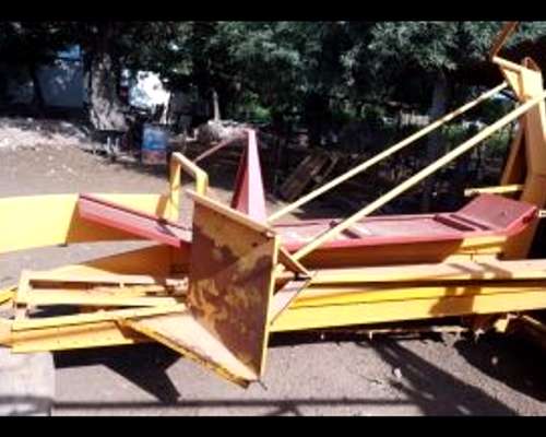 Cargador de Rollos y Fardos Alcal AC 108