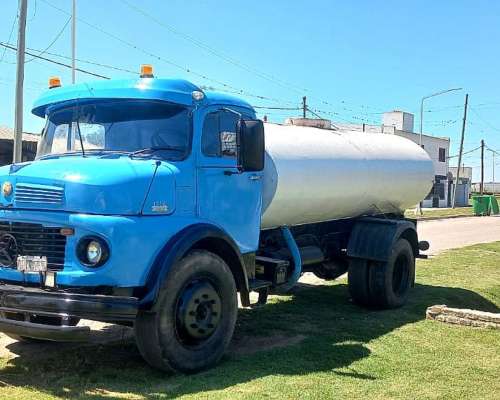 1114 Mercedes Benz Regador