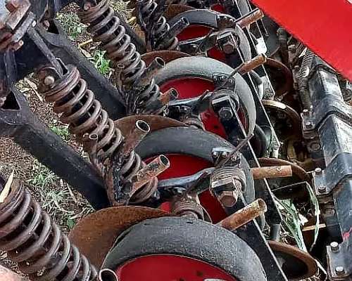 Sembradora Tanzi 4300 con Alfalfero Disponible Entrega