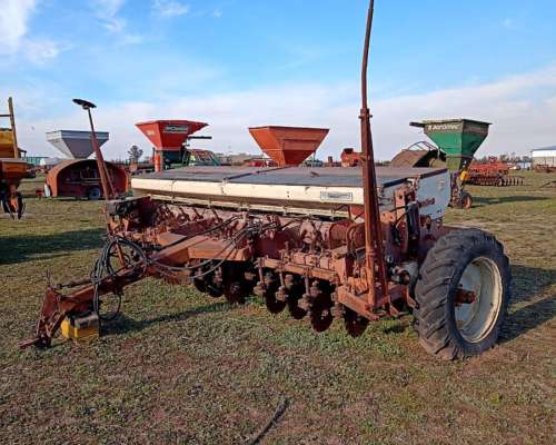 Sembradora Gherardi Mod. G-100 de 25 Líneas a 17,5