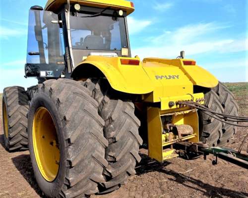 Tractor Pauny 540 Dual 18.4x34 Hidráulico de Centro Cerrado