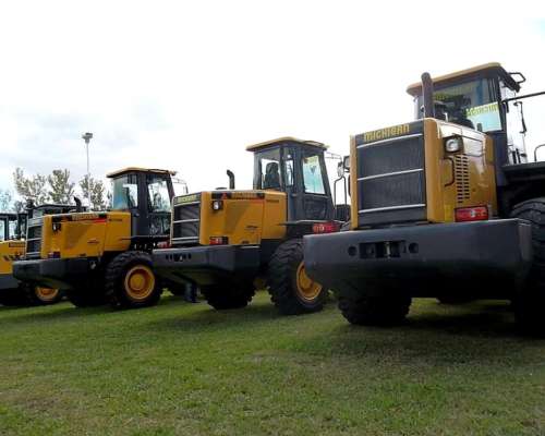 Michigan M100 Hdii, 220hp 4X4 A/C 3mts Balde Nueva