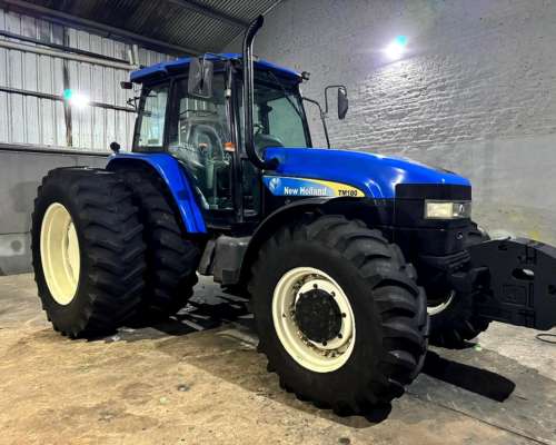 New Holland TM 180, con Tres Puntos